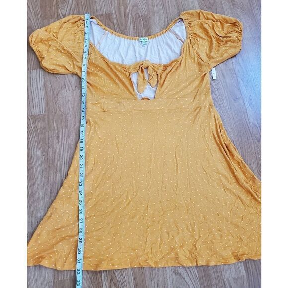 Love, Fire: Keyhole Front-Tie Polkadot Skater Dress size Large In Yellow - NEW - Picture 11 of 14